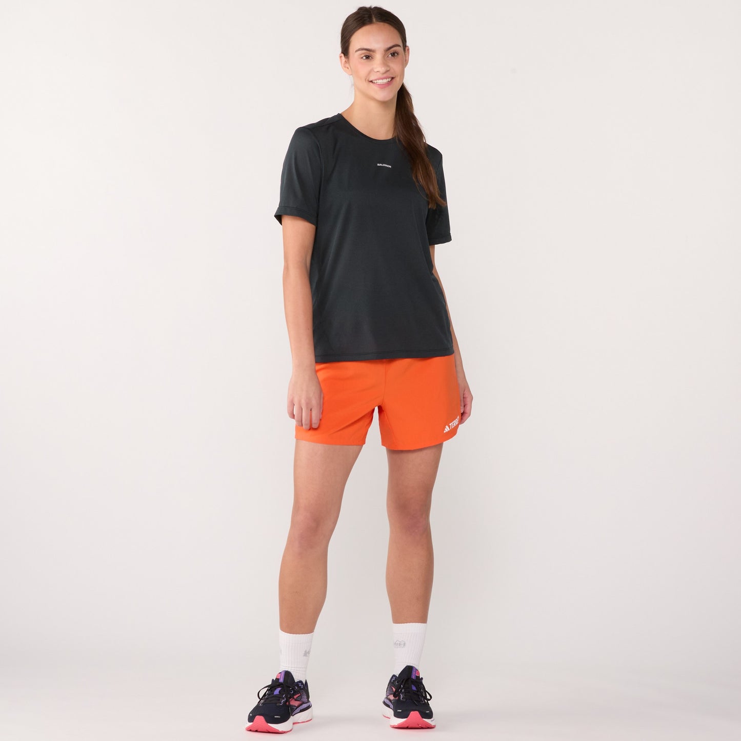 _Salomon SHKout Core Deep Black Short Sleeve Tee Women