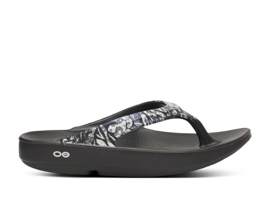 Oofos OOlala Thong Women