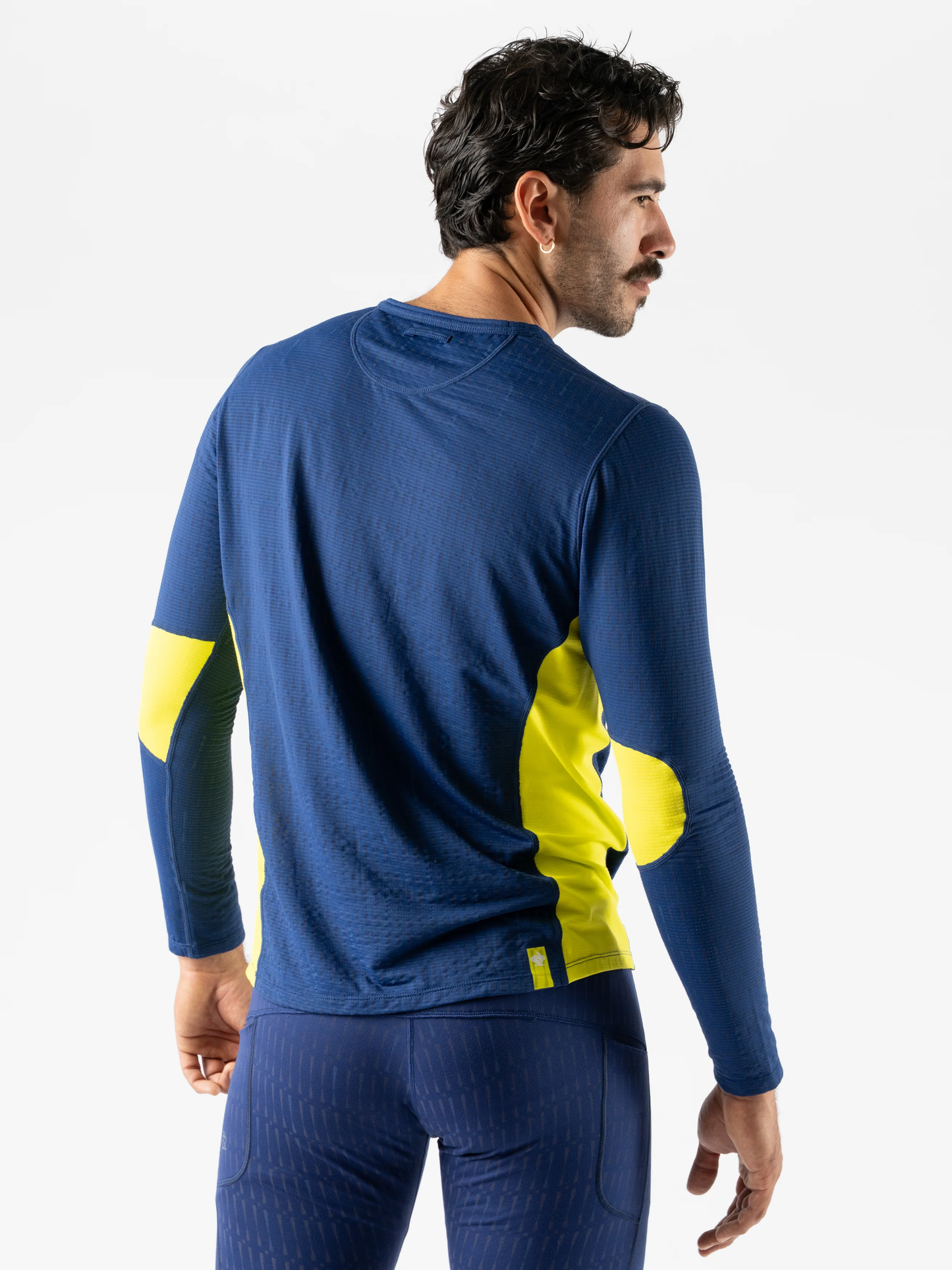 _rabbit Low Light Layer One Men